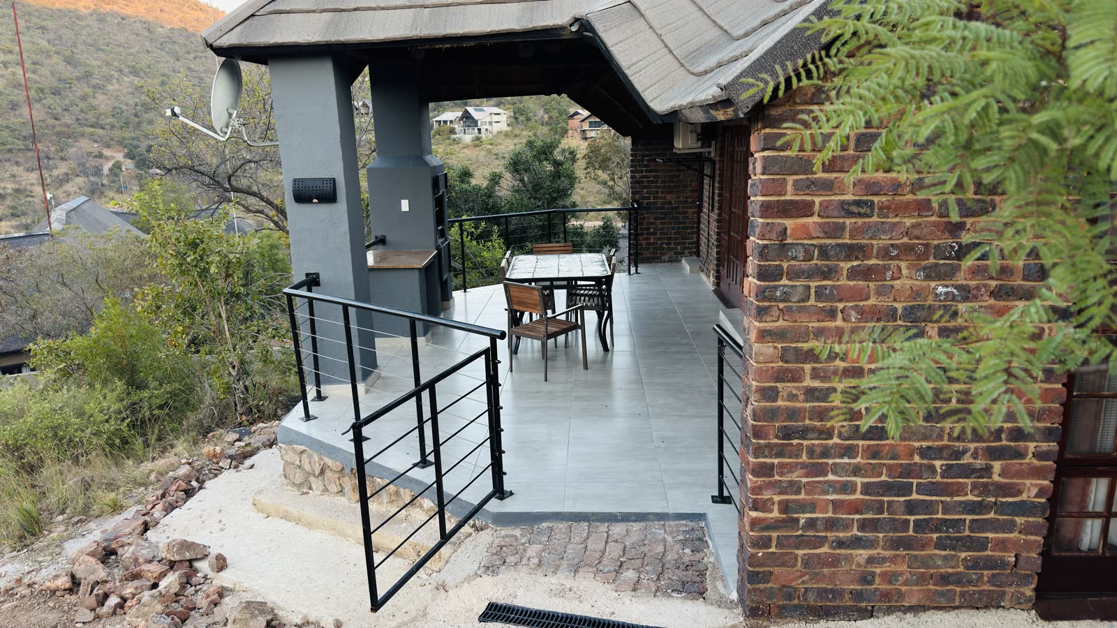 Mabalingwe Kubu Camp unit 76 entrance steps
