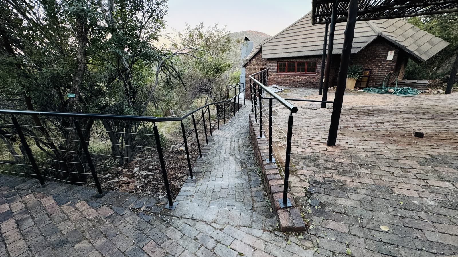 Mabalingwe Kubu Camp unit 81 steps and approach